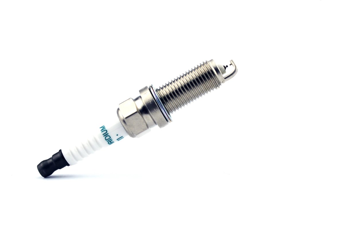 Свечи зажигания Ниссан - 22401-JD01B - YIHE Auto Parts